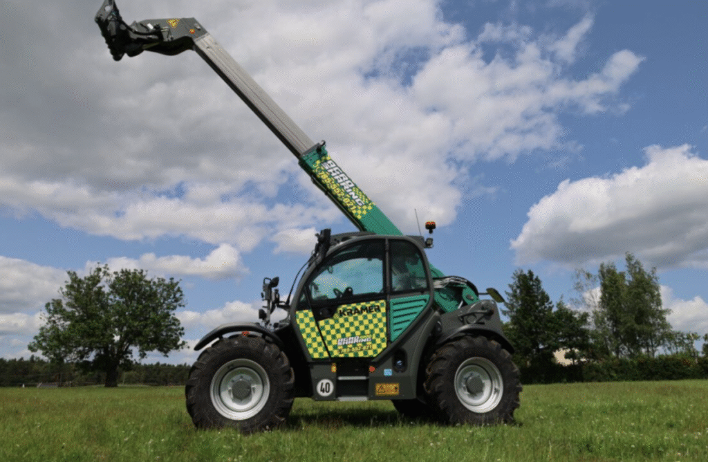 Ładowarka Kramer w pracach zimowych